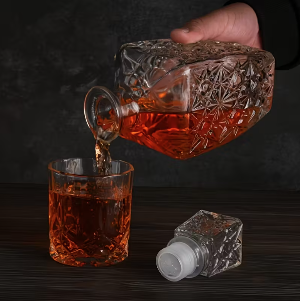 Klasikinis stiklo grafinas, 800 ml