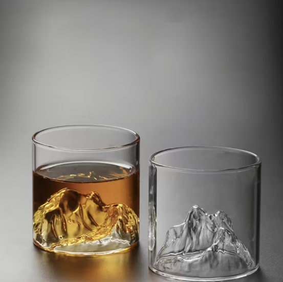 Viskio taurės „Kalnai“ (2 vnt., 175 ml)